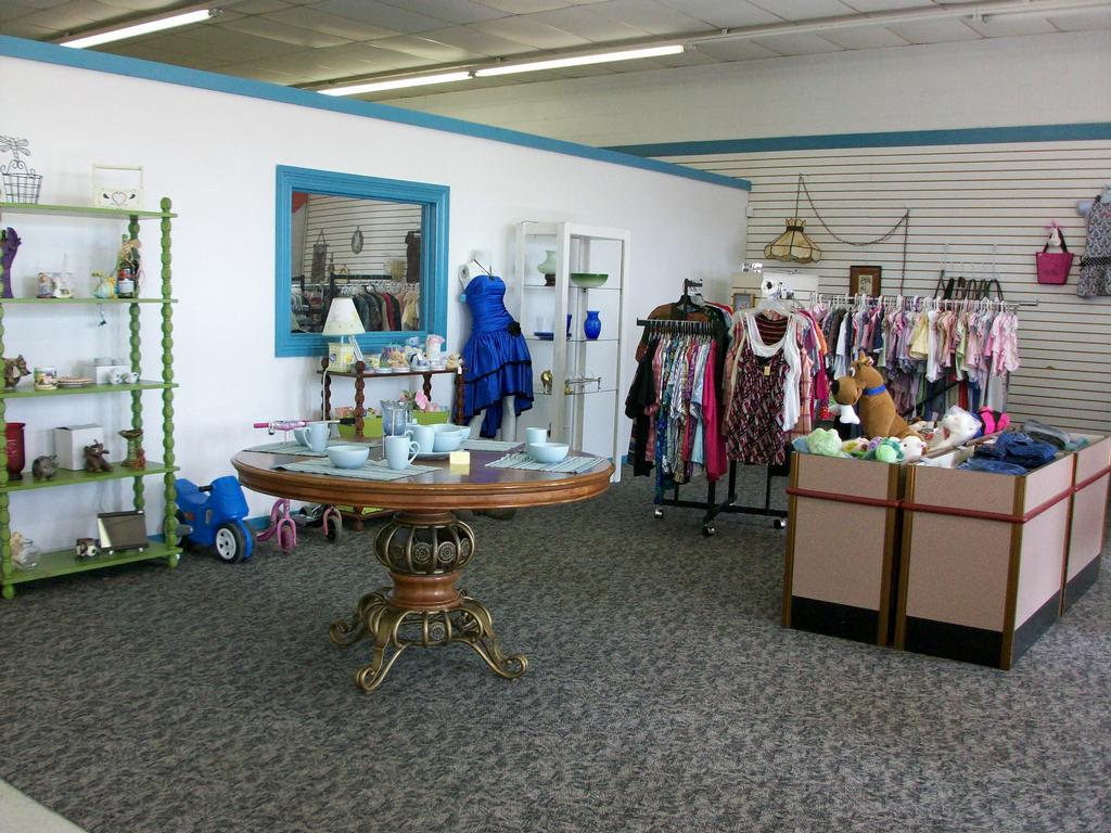 The Weekend Country Girl Resale Shopping